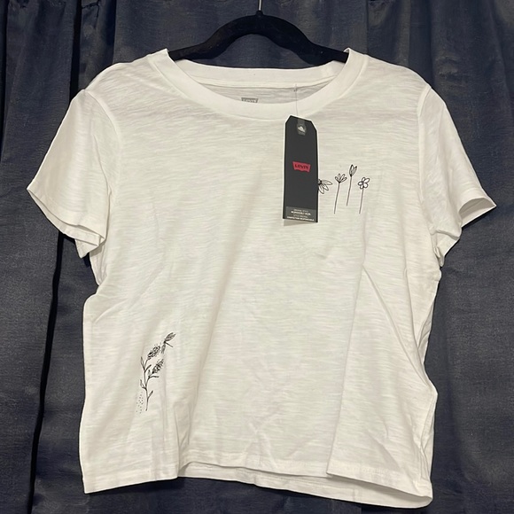 T-shirt - Picture 1 of 6